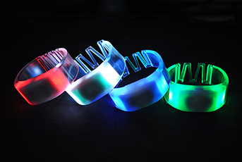 [AN-375] Remote Controlled LED Wristbands